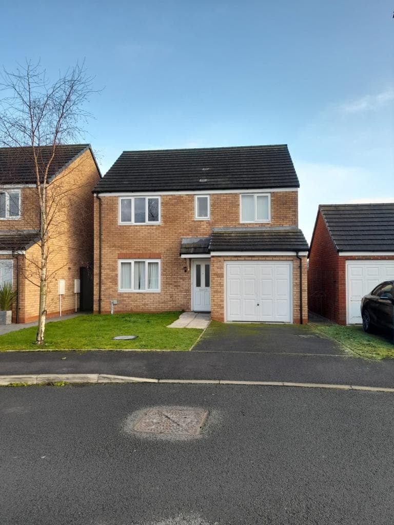 Image 12:4 bedroom Detached house to rent
