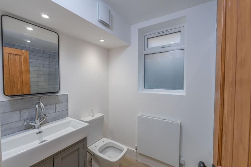 Image 7:2 bedroom Flat to rent