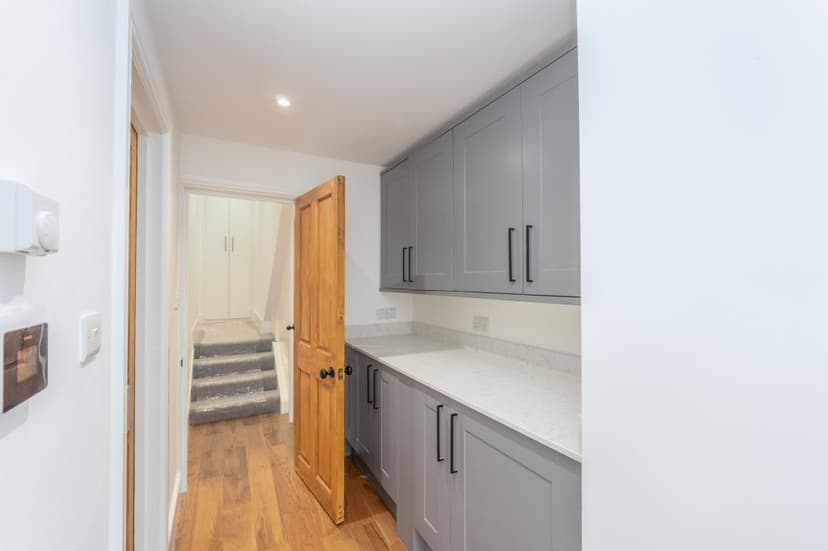 Image 6:2 bedroom Flat to rent