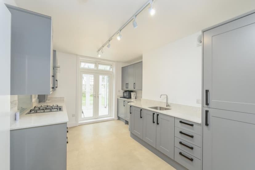 Image 1:1 bedroom Flat to rent