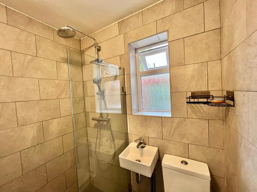 Image 8:3 bedroom Semi-detached house to rent