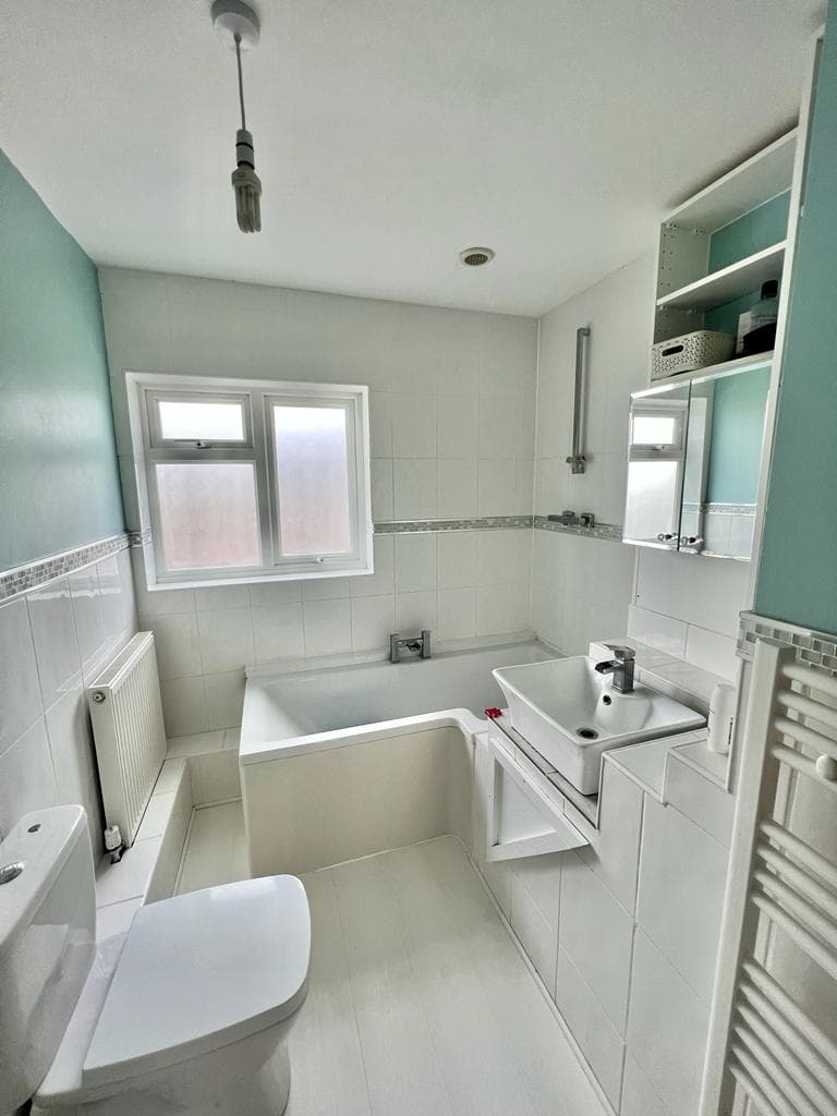 Image 9:3 bedroom Semi-detached house to rent