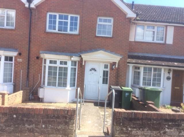Image 1:3 bedroom Terraced house to rent
