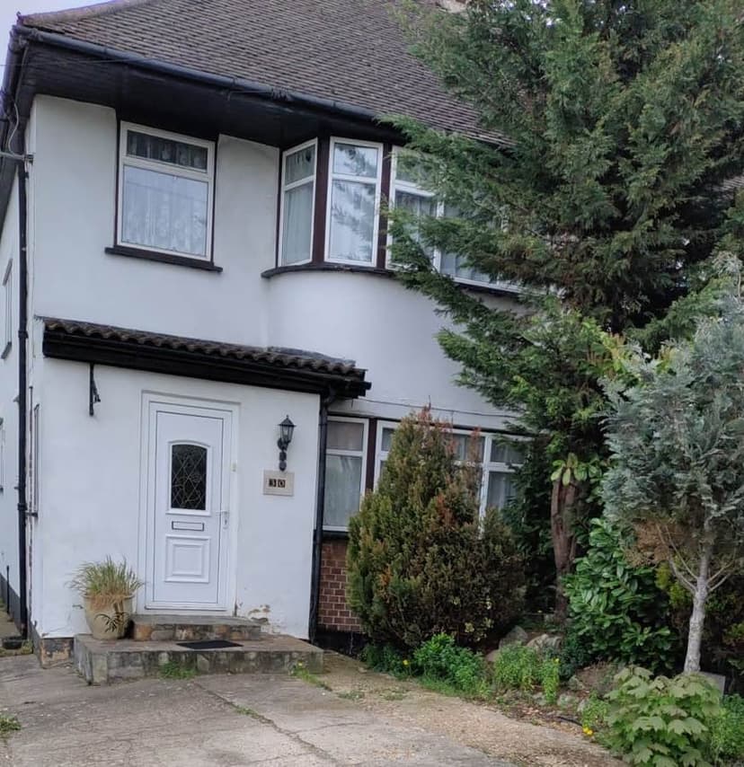 Image 1:3 bedroom Semi-detached house to rent