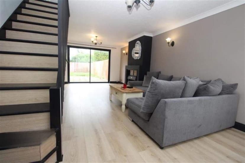 Image 2:3 bedroom Semi-detached house to rent