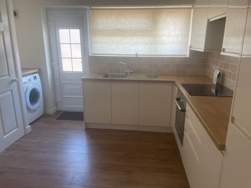 Image 2:2 bedroom Detached bungalow to rent