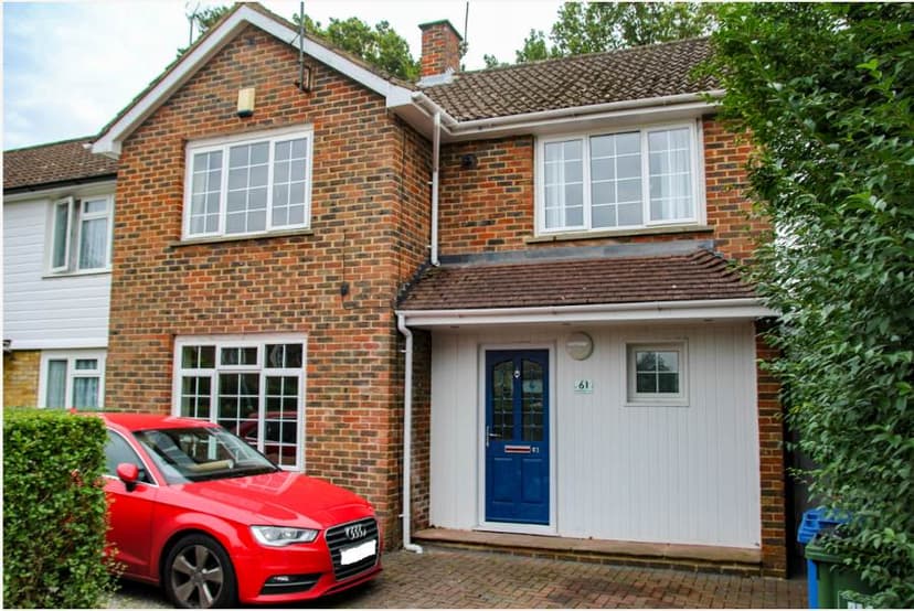 Image 1:4 bedroom End-of-terrace house to rent