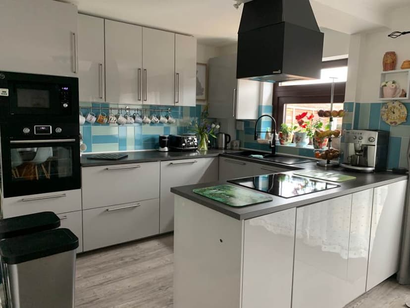 Image 2:3 bedroom End-of-terrace house to rent