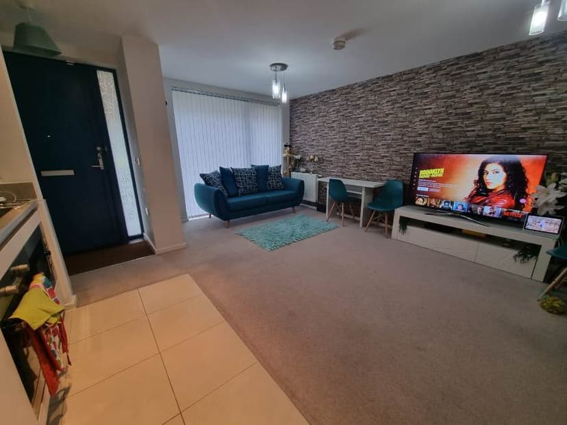 Image 3:2 bedroom Maisonette to rent