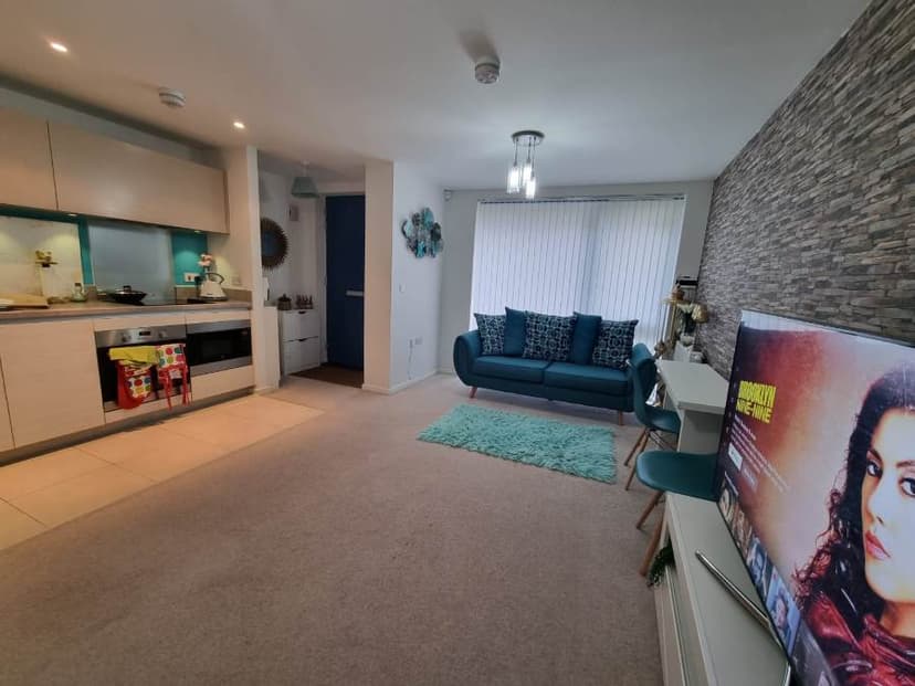 Image 1:2 bedroom Maisonette to rent