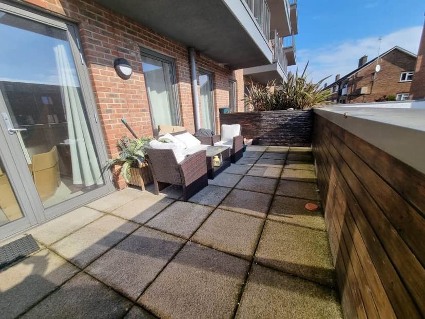 Image 2:2 bedroom Maisonette to rent