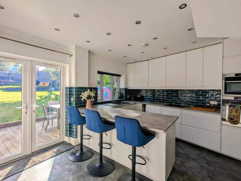 Image 1:3 bedroom Semi-detached house to rent