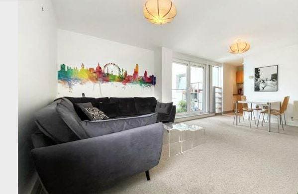 Image 2:2 bedroom Flat to rent