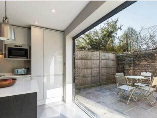 Image 2:5 bedroom Terraced house to rent