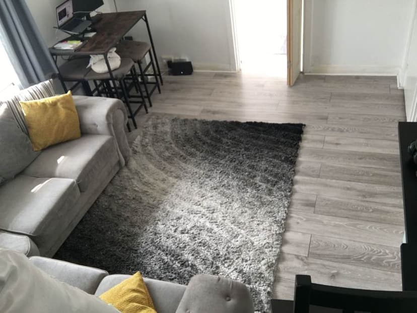 Image 1:1 bedroom Apartment or flat to rent