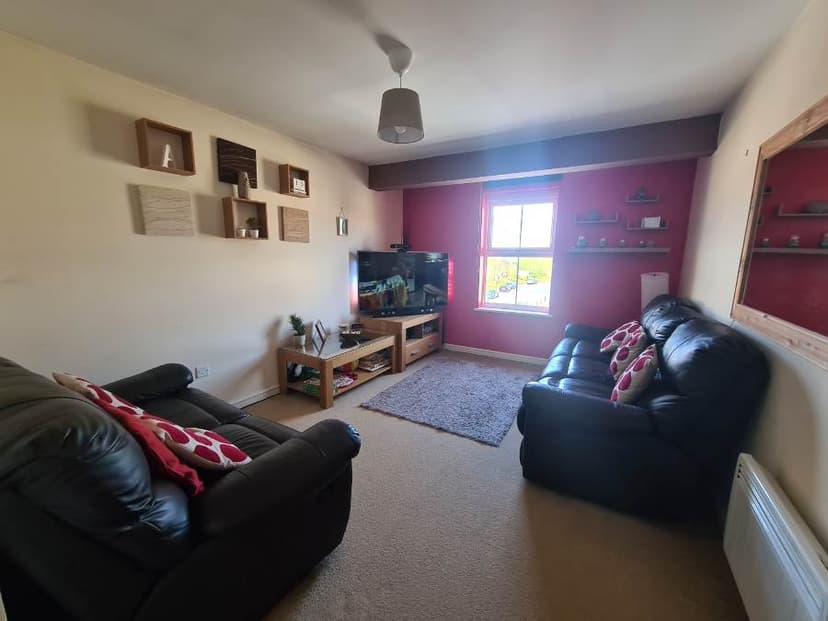 Image 2:2 bedroom Flat to rent