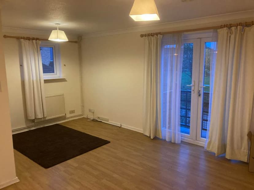 Image 2:2 bedroom Maisonette to rent