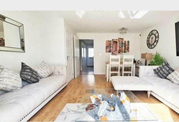 Image 3:3 bedroom Semi-detached house to rent