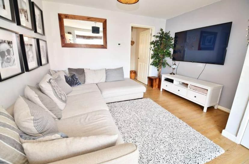 Image 2:3 bedroom End-of-terrace house to rent