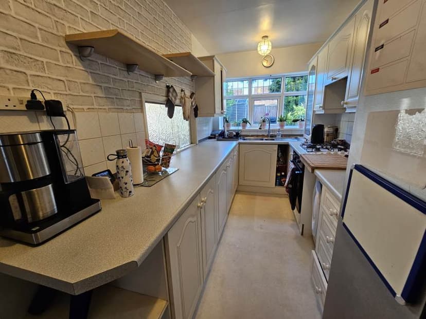 Image 2:3 bedroom Semi-detached house to rent