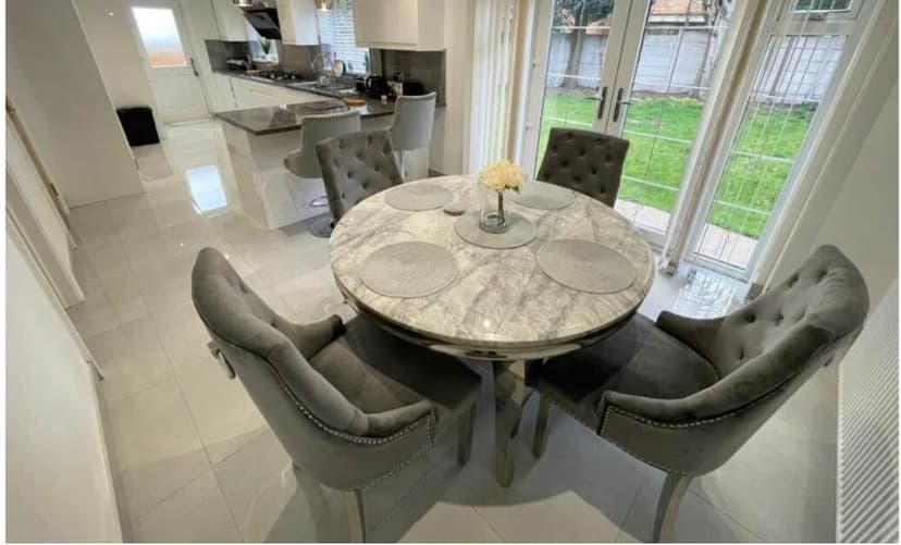 Image 3:4 bedroom Detached house to rent