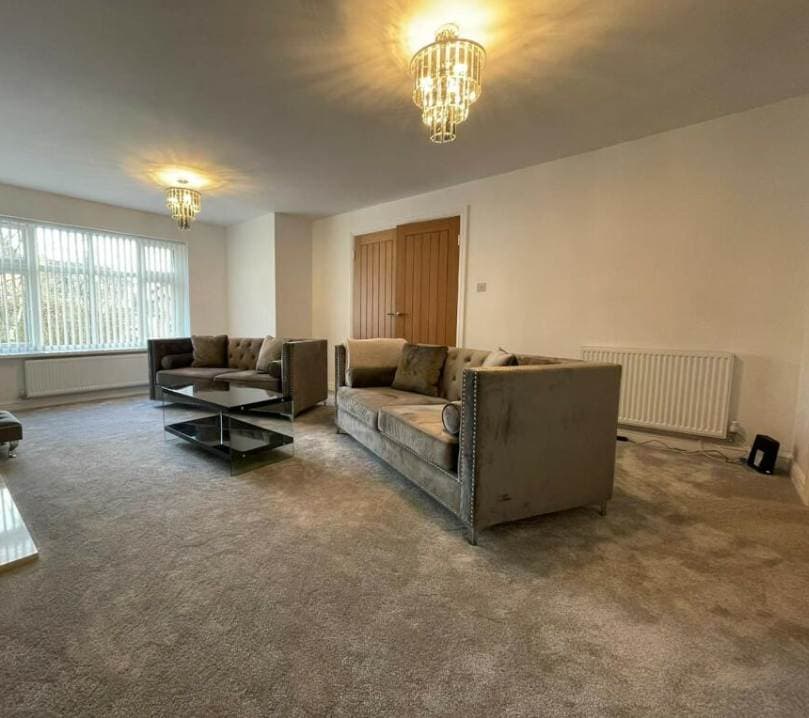 Image 1:4 bedroom Detached house to rent