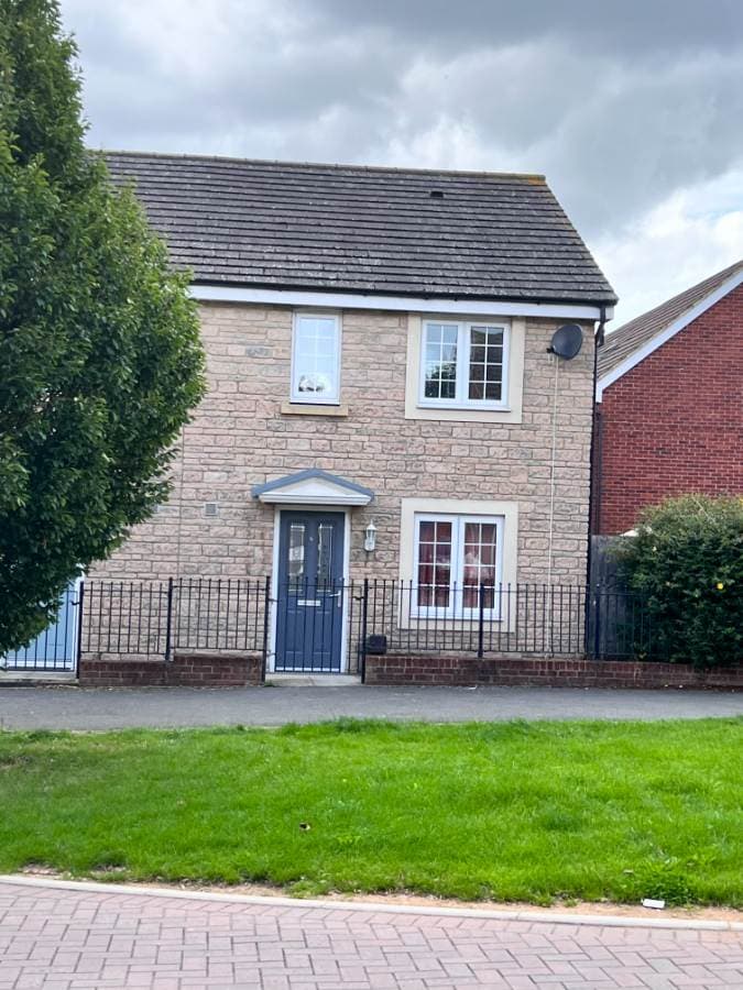 Image 1:3 bedroom Semi-detached house to rent