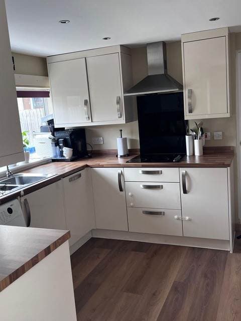 Image 3:4 bedroom Semi-detached house to rent