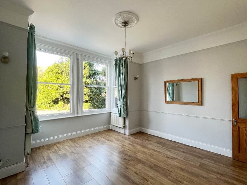 Image 1:2 bedroom Flat to rent