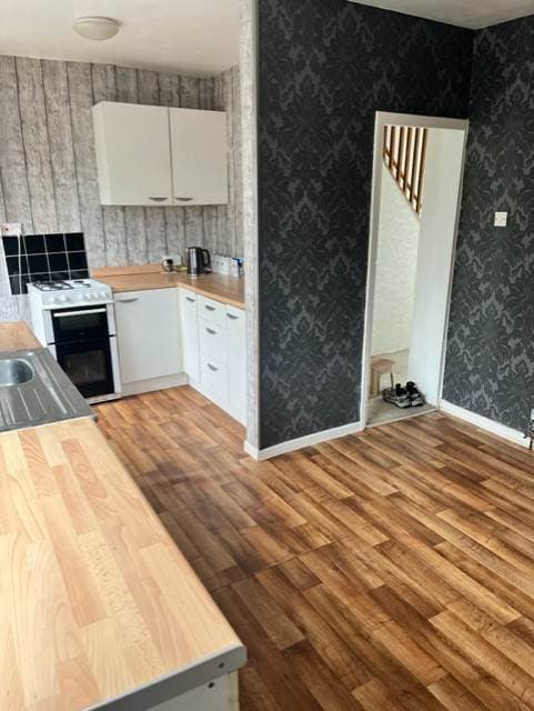 Image 2:3 bedroom Semi-detached house to rent