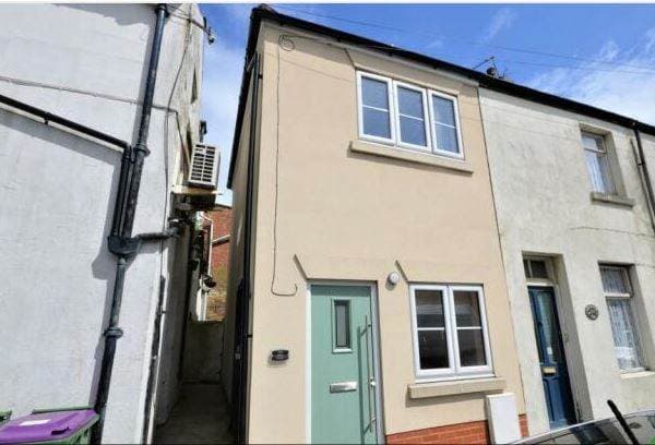 Image 1:1 bedroom Terraced house to rent