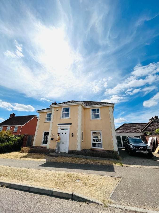 Image 1:4 bedroom Detached house to rent