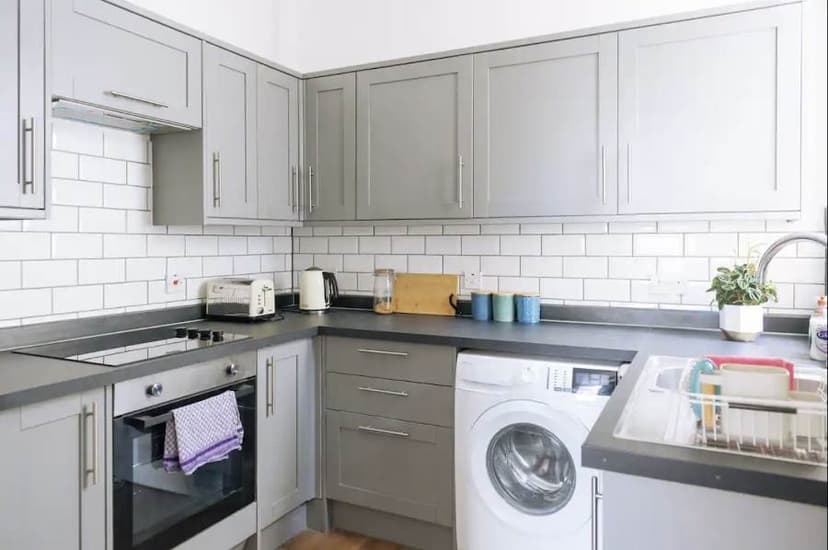 Image 1:1 bedroom Apartment or flat to rent