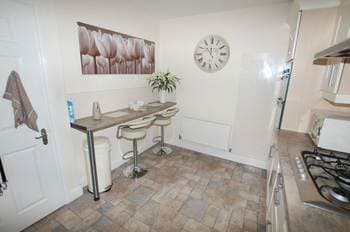 Image 3:4 bedroom End-of-terrace house to rent