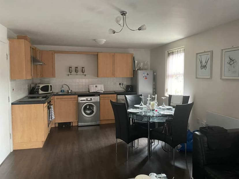 Image 1:2 bedroom Apartment or flat to rent