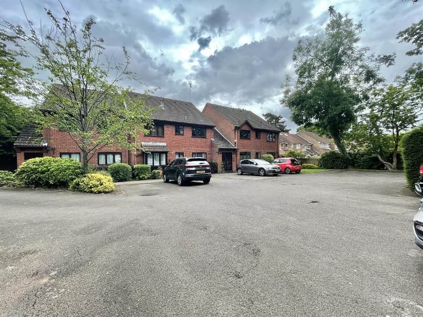 Image 1:2 bedroom Flat to rent