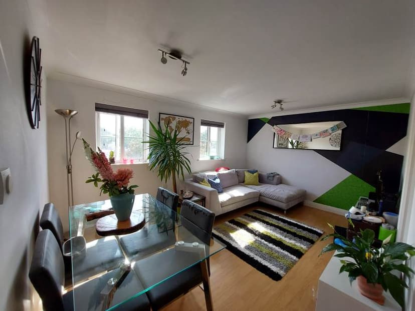 Image 1:2 bedroom Apartment or flat to rent