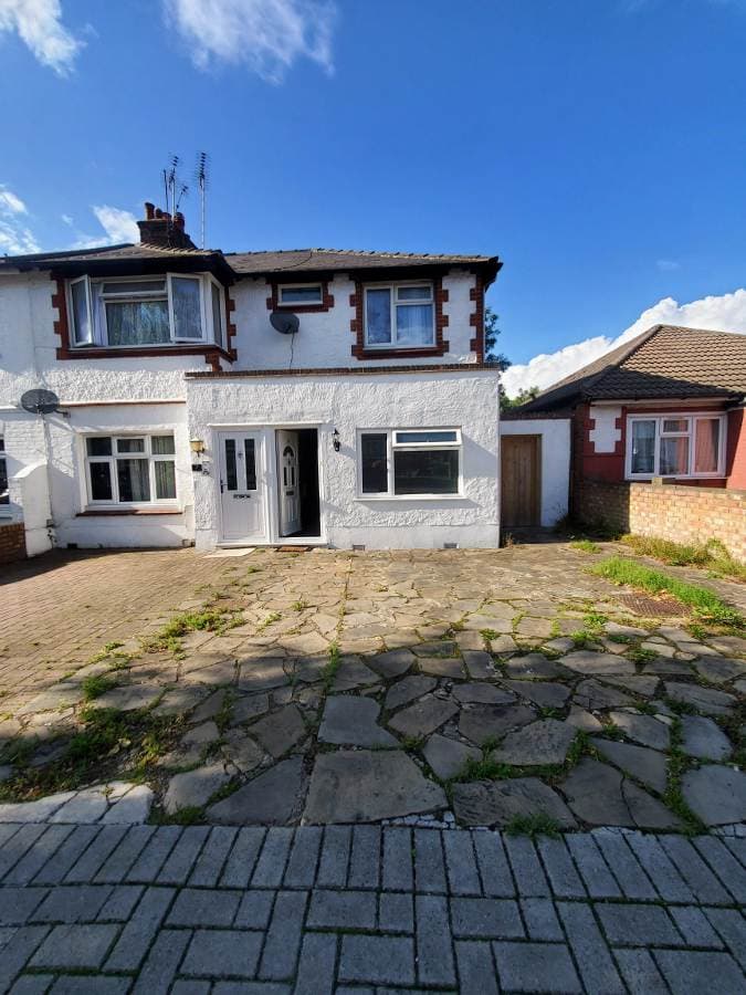 Image 1:3 bedroom Maisonette to rent