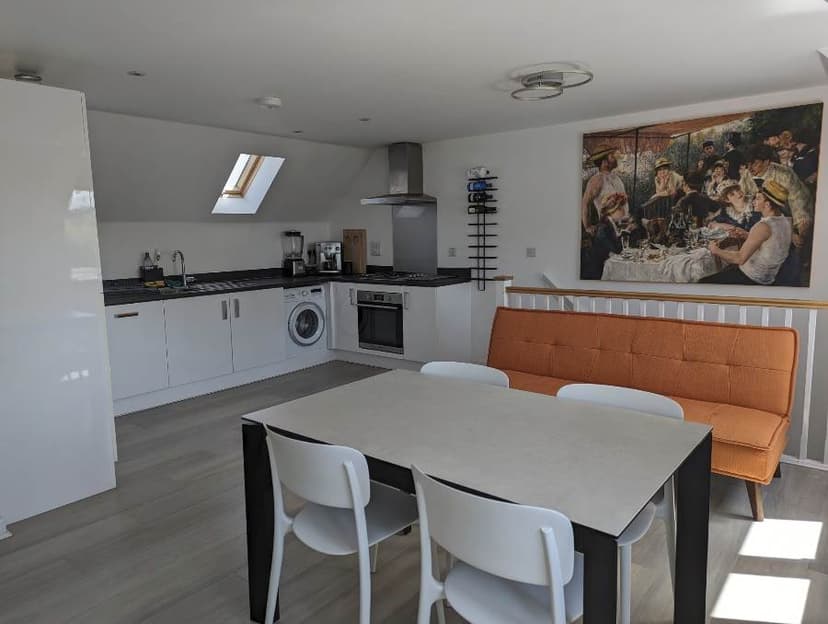 Image 2:2 bedroom Semi-detached house to rent