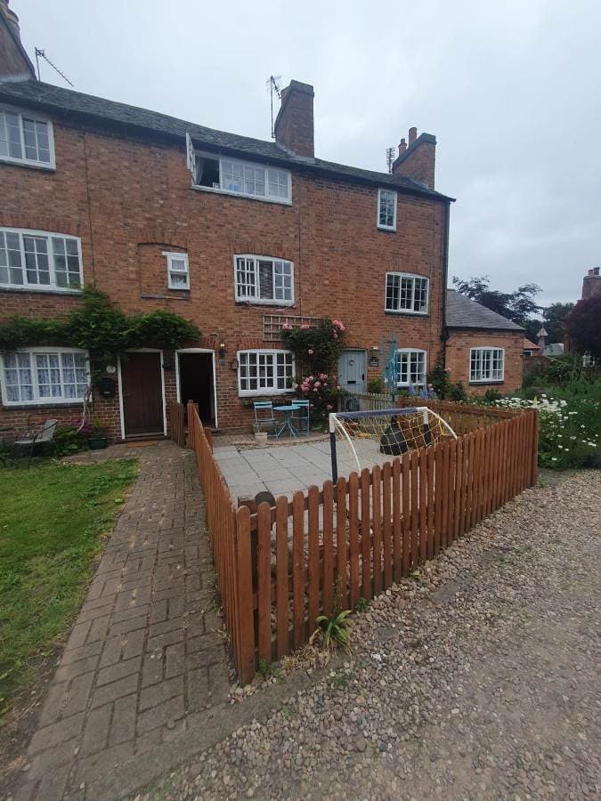 Image 1:2 bedroom Cottage to rent