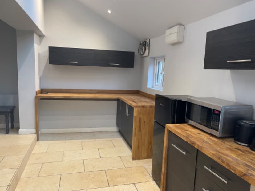 Image 2:3 bedroom Semi-detached house to rent