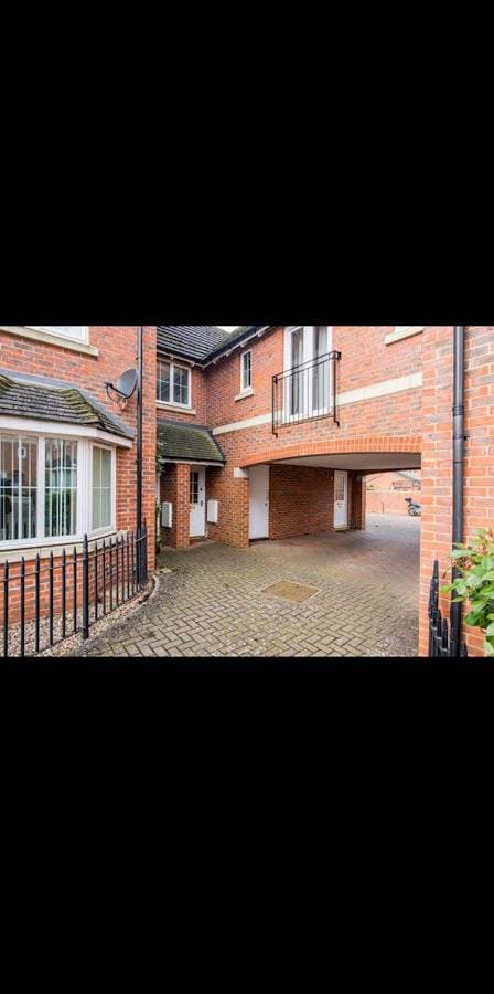 Image 1:1 bedroom Maisonette to rent