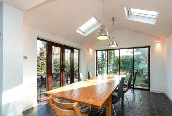 Image 2:4 bedroom Detached house to rent