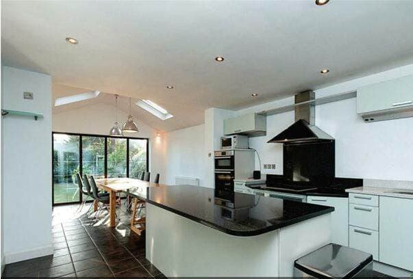 Image 3:4 bedroom Detached house to rent