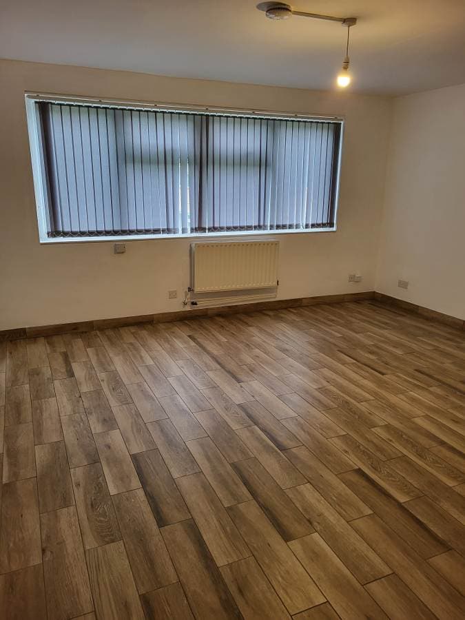 Image 1: Studio Apartment or flat to rent