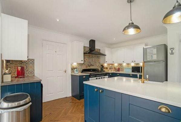 Image 3:4 bedroom Detached house to rent