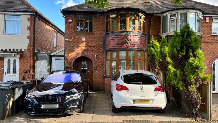 Image 2:3 bedroom Semi-detached house to rent