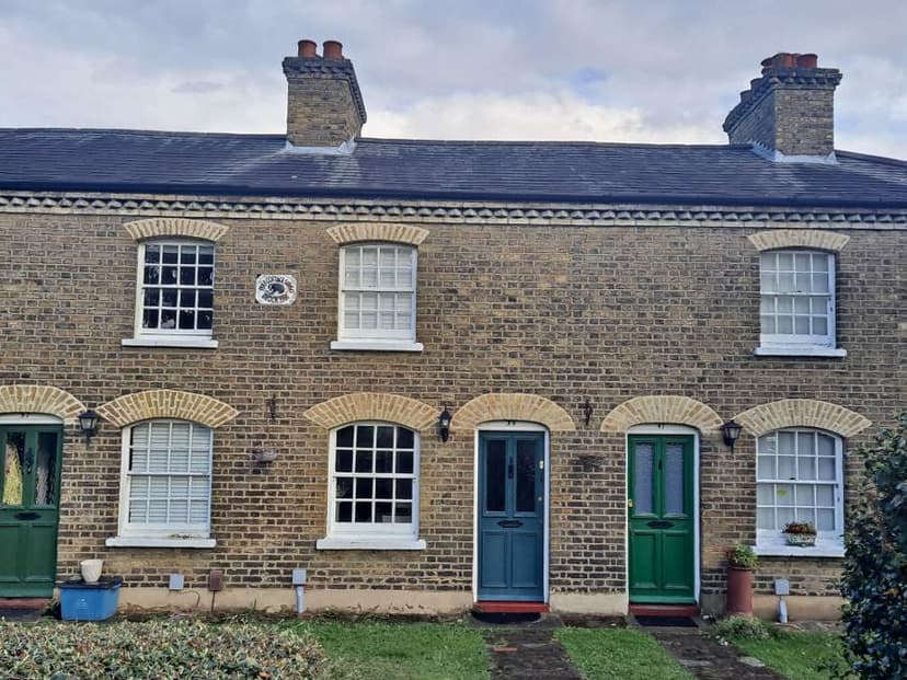 Image 1:2 bedroom Cottage to rent