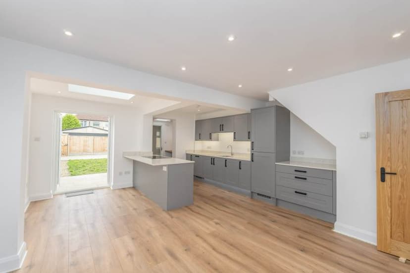 Image 3:3 bedroom End-of-terrace house to rent