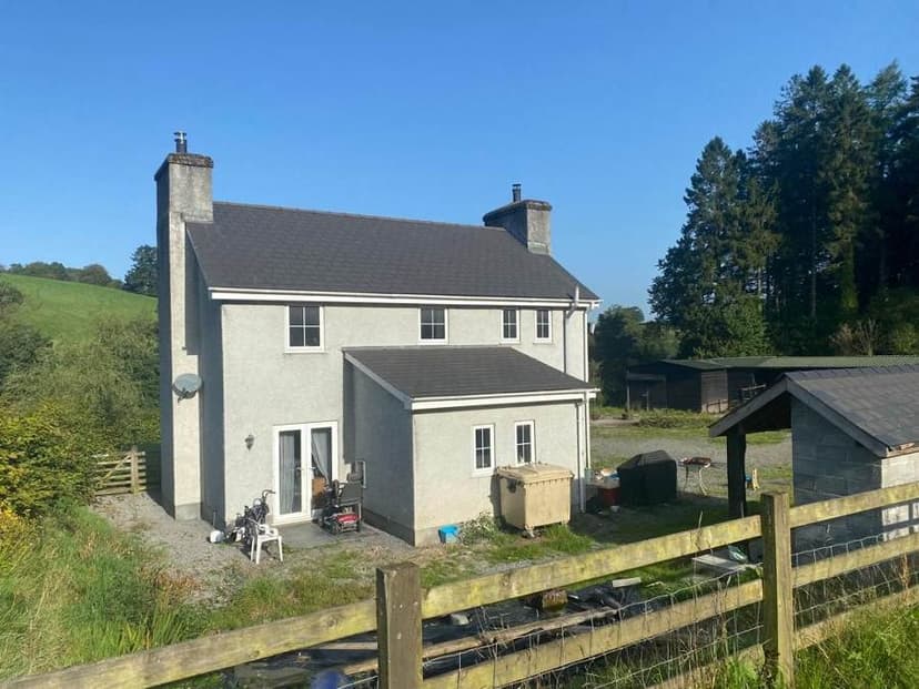 Image 1:4 bedroom Detached house to rent